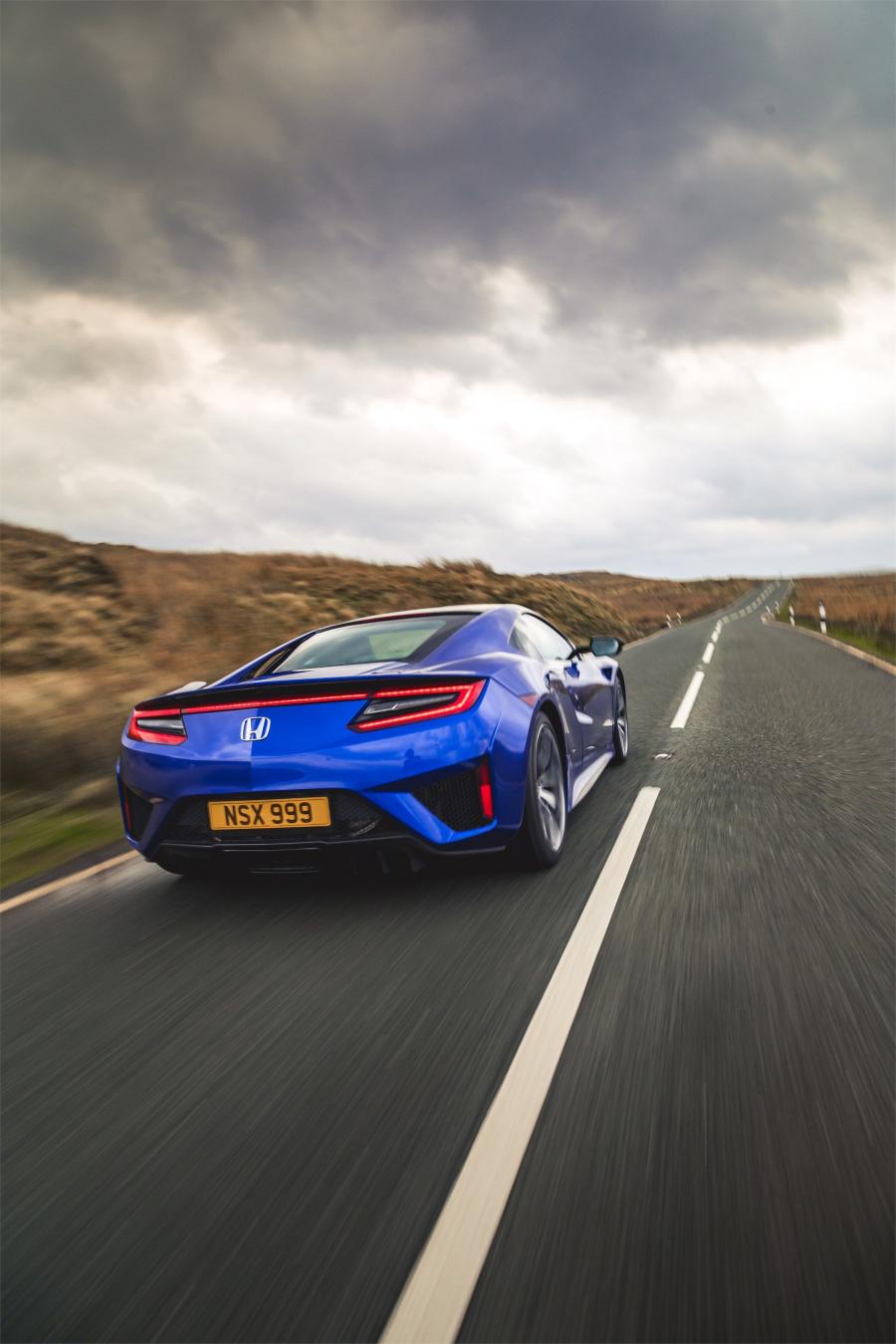  Honda NSX 2016 года  (UK) (фото 55 из 120)